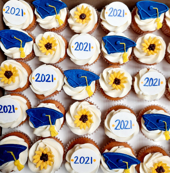 Graduation cupcakes